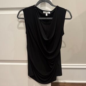 Chaus Elegant Black Sleeveless Blouse